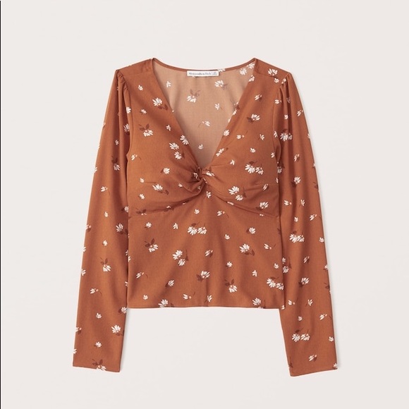 ❌SOLD❌ Abercrombie & Fitch | Long-Sleeve Twist-Front Blouse - Picture 3 of 5